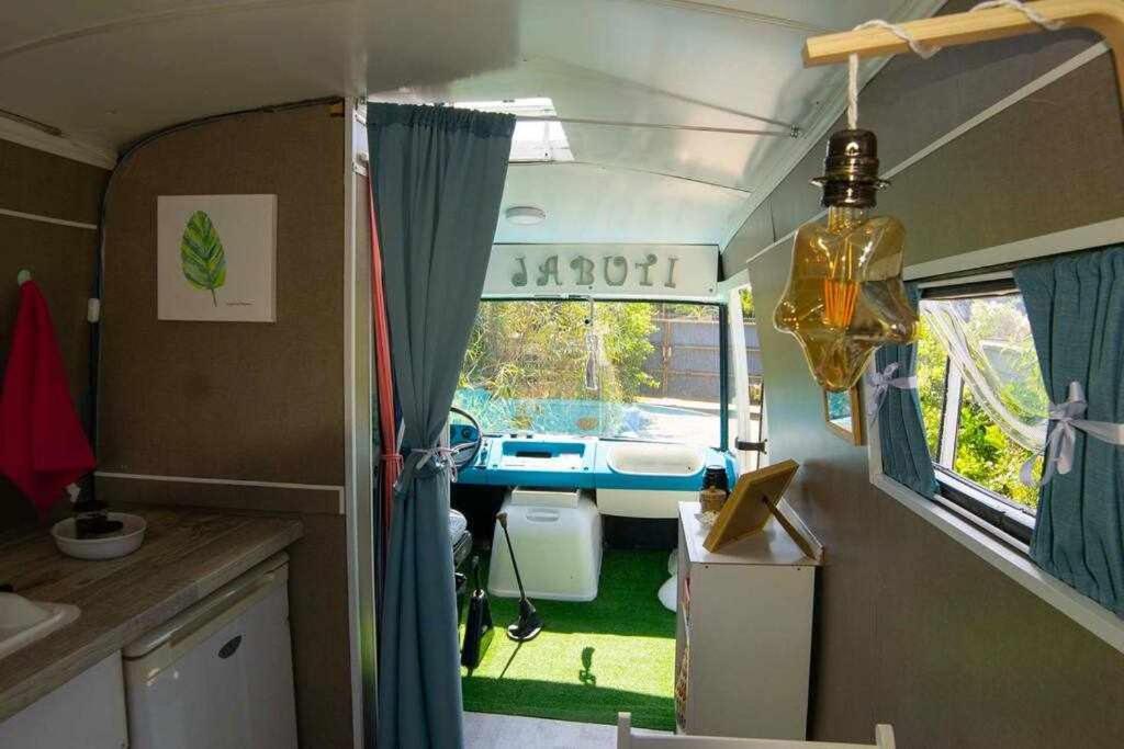 Jabuti Autocaravana Con Porche Y Aparcamiento Cádiz Exteriör bild
